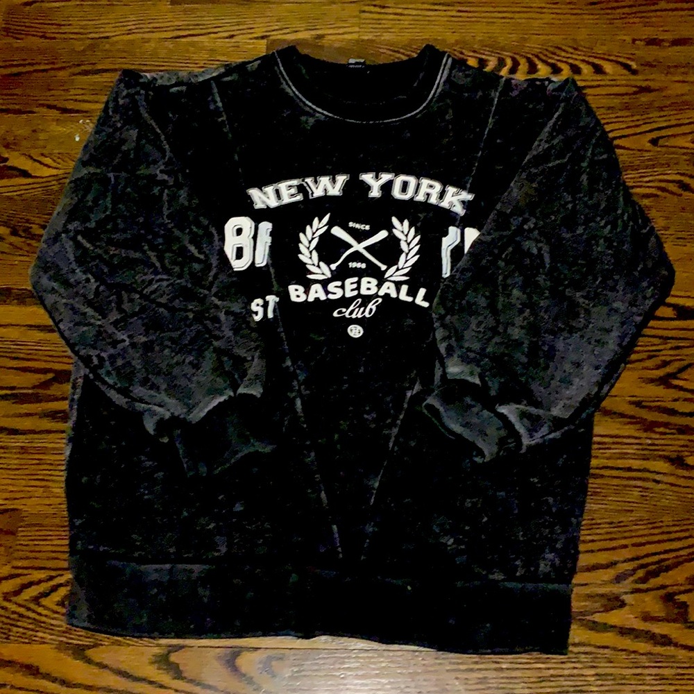 Baseball Forever 21 sweatshirt!